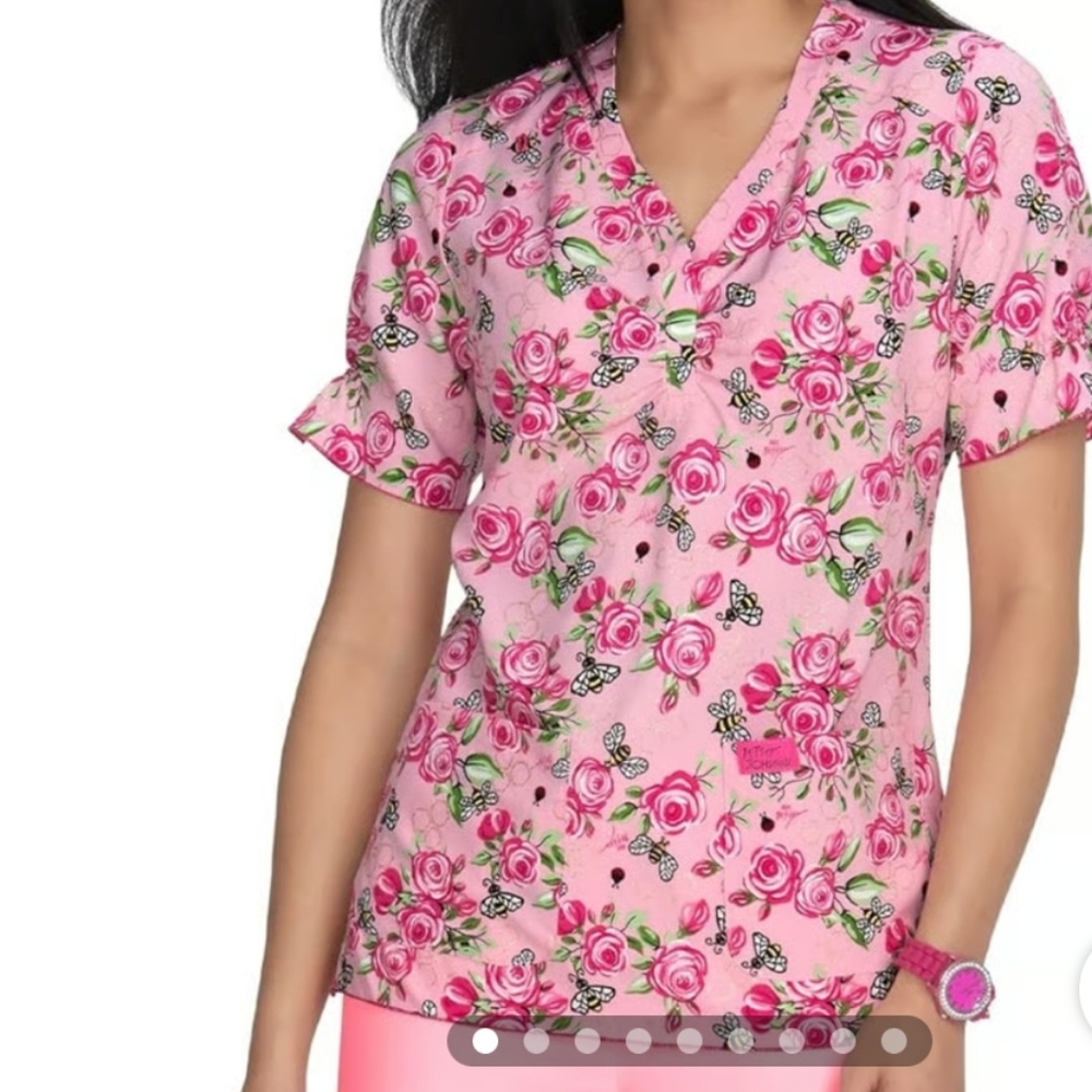 Betsey Johnson For Koi Scrub Top Blossom And Bees